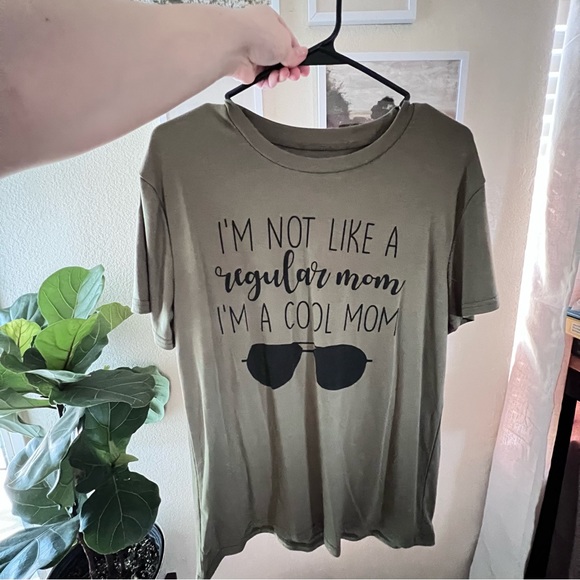 Women I'm Not Like A Regular Mom I'm A Cool Mom Funny Saying T Shirt Women - Picture 2 of 3